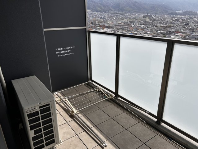 南向きの陽当たりの良いバルコニーです