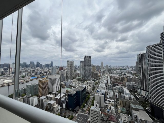 周囲の景色を望める眺望。日常の中で開放感を感じられる要素のひとつです。