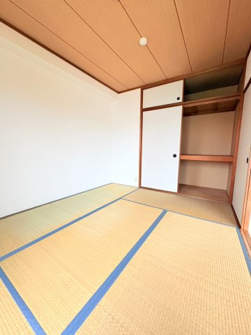 柔らかい畳が心地よい和室