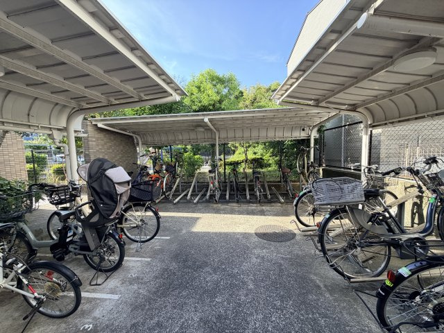 駐輪場　空確認中