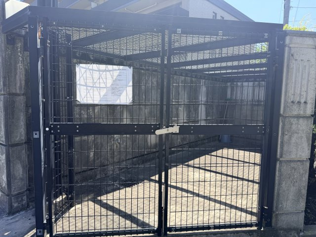 敷地内のごみ置場