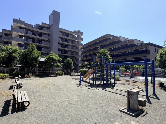 隣接する公園　
