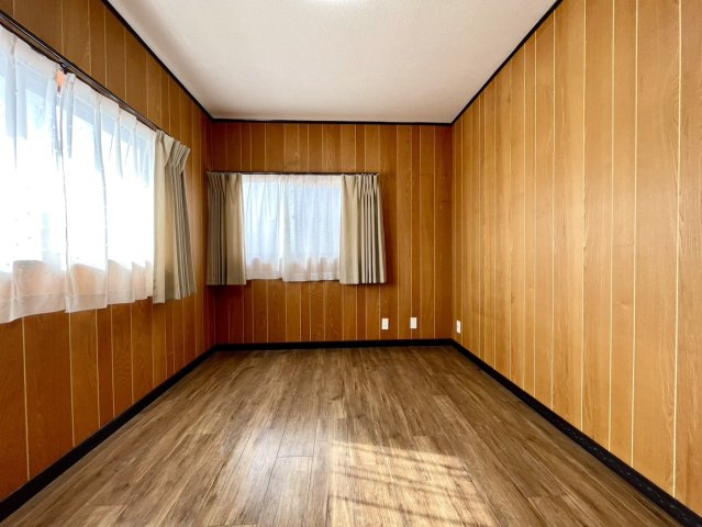 掃除のしやすい6帖の洋室！