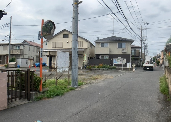 物件の詳細については、現地を見てわかること以外に、役所や法務局などで調べないとわからないことがあります。そのため、現地に行く場合は、もしこの物件を買ったらどのような生活ができるかをイメージしましょう。