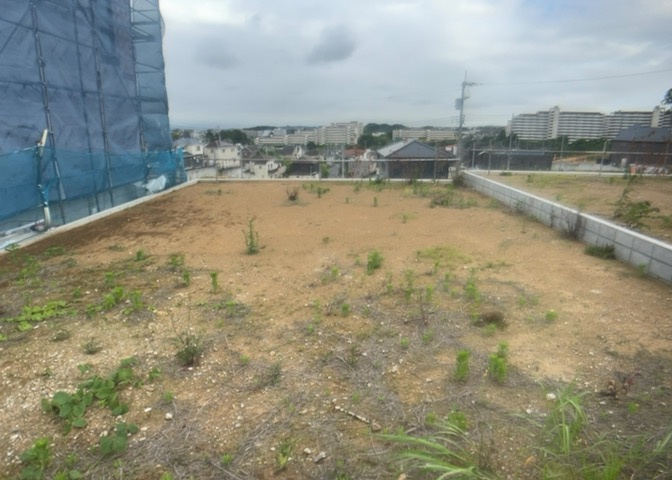 物件の詳細については、現地を見てわかること以外に、役所や法務局などで調べないとわからないことがあります。そのため、現地に行く場合は、もしこの物件を買ったらどのような生活ができるかをイメージしましょう。