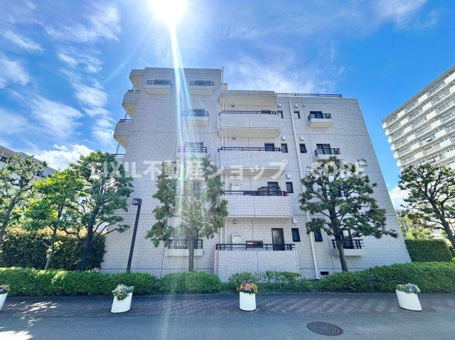小学校・中学校が近く、子育て環境良好。小さなお子様がいる方には、安心な立地になっております。