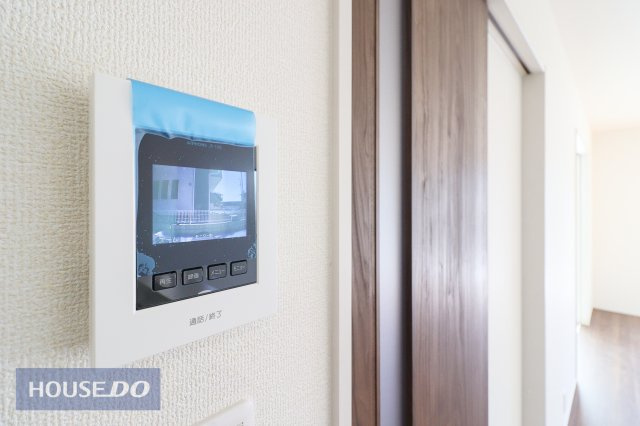 録画機能付きで、防犯上はもちろん、お届け物などの把握にも便利。