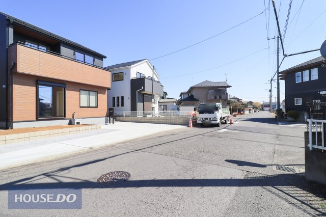 周辺環境は大切な要素。道幅や駐車など、ご確認ください。