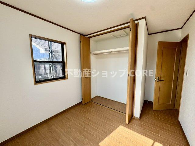 全居室に収納を完備しておりますので、居室の全空間を有効活用出来ます。　