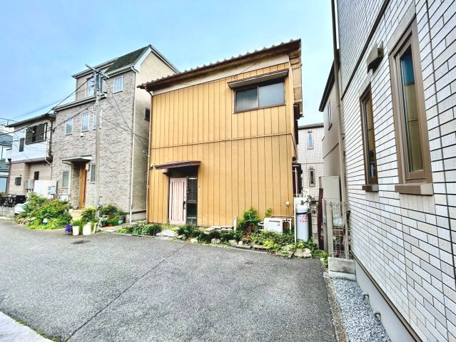 敷地約17坪・上物解体更地渡し！建築条件なし・お好きなハウスメーカーで建築可能です！自由設計で夢のマイホームはいかがでしょうか！