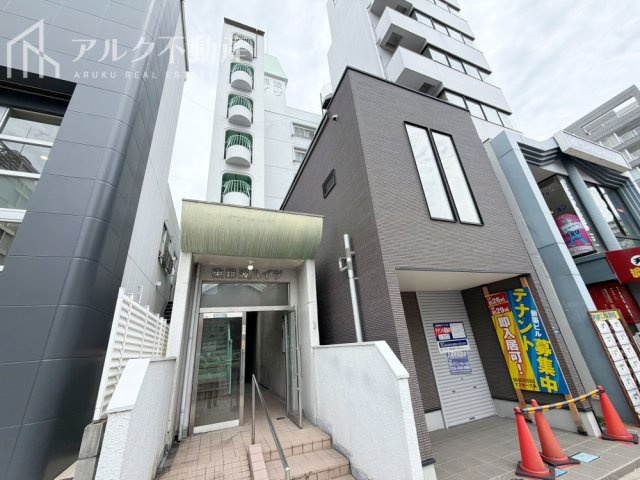 外観：328000673095