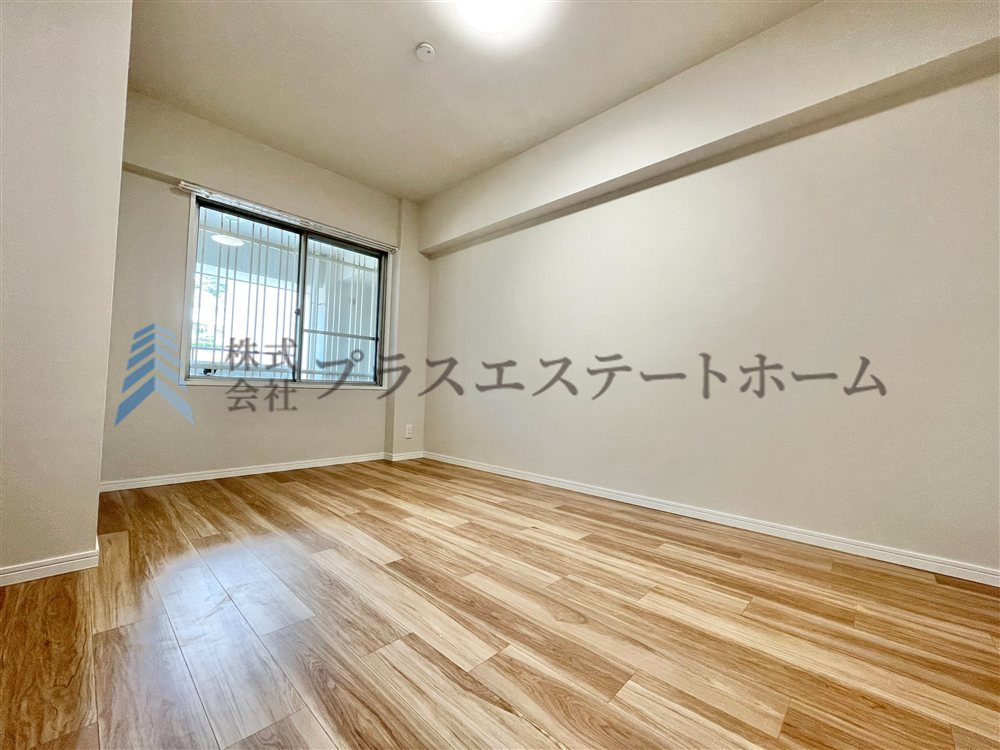 【当社施工事例】広々しているので、各アイテムが美しく整頓でき、　毎朝の準備がスムーズ♪　