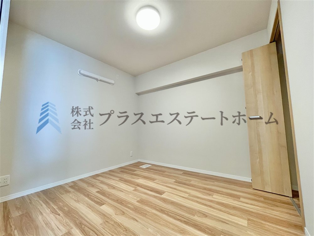 【当社施工事例】綺麗を守る清潔トイレ♪お掃除はサッと一拭きで完了♪少ない水でしっかり洗い流します♪