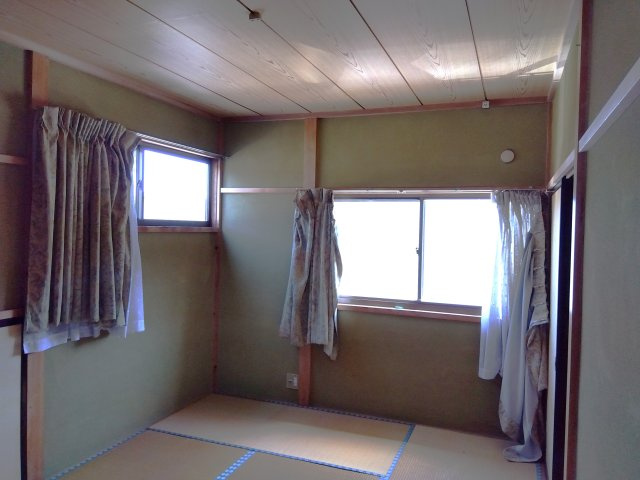 二面採光なので日差しがたっぷり入ります。また風通しが良く解放感もあります。