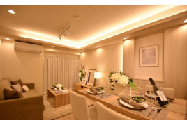  価格改定 パイロットハウス北新宿　５階部分の外観