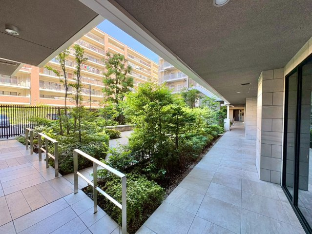 充実した共用施設を備えたマンション。日々の暮らしをより快適にし、マンションライフならではの魅力をお楽しみいただけます。