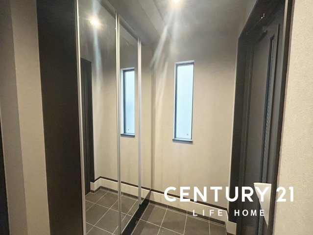 落ち着いた玄関です