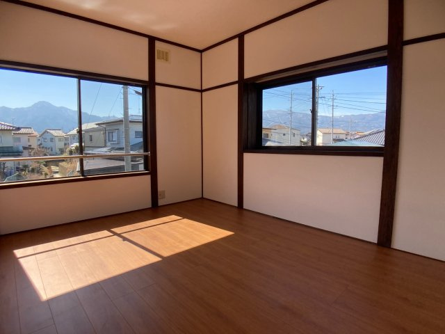 日当たり風通しともに良好！明るく朝を迎えられるつくりになっています♪