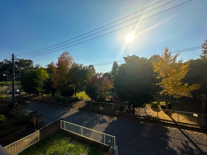 2階洋室からの眺望です。公園が目の前です。