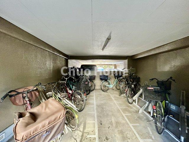 【自転車置き場】最新の空き状況や費用などの詳細は担当スタッフまでお問い合わせください。