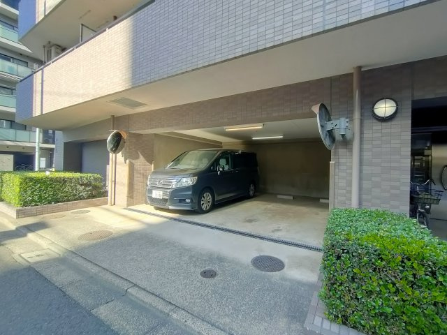【駐車場】