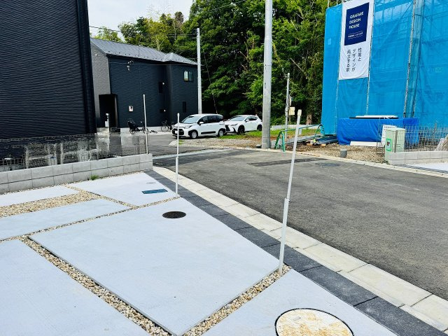 ～前面6ｍ道路につき駐車しやすいです～