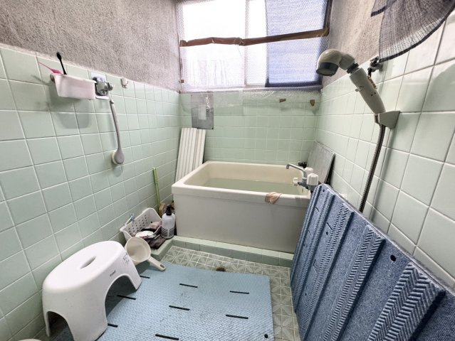 コンパクトで使いやすいお風呂です