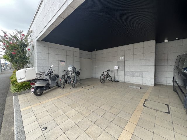 急な来客でも安心！来客用駐車場付き