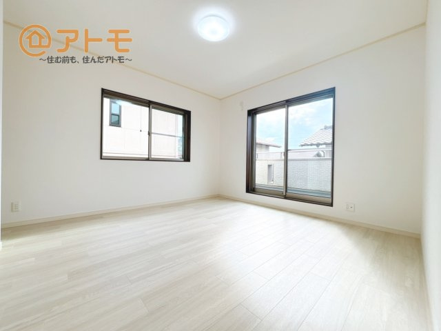 各居室に収納がついているので、部屋の中をすっきり見せることができますね！