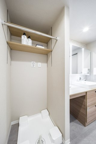 洗濯機置場　　※小物は含まれません