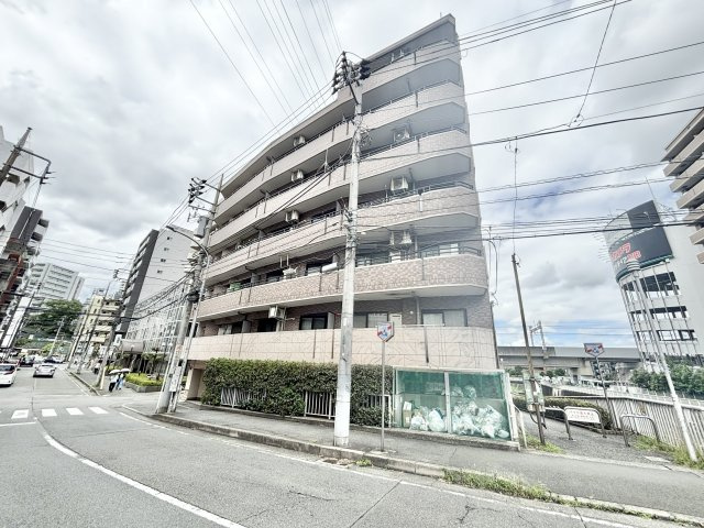 鉄筋コンクリート造7階建3階部分、新耐震基準・旧耐震が気になる方はスタッフまでお問い合わせください。