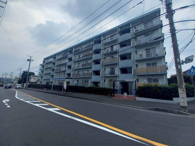 前面道路含む現況外観
