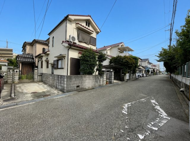 車通りの少ない前面道路！　