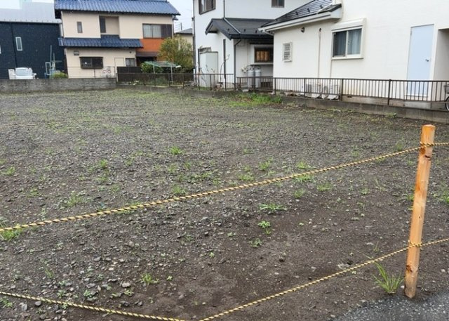 物件の詳細については、現地を見てわかること以外に、役所や法務局などで調べないとわからないことがあります。そのため、現地に行く場合は、もしこの物件を買ったらどのような生活ができるかをイメージしましょう。