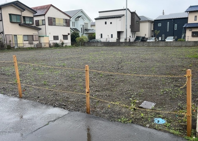 家を建てる前提で土地を探している場合、地盤の丈夫さは譲れない条件の一つです。地盤が脆弱だと追加工事が必要となります。また、過去に地盤沈下や液状化現象を起こした土地は、できるだけ避けた方がいいでしょう。