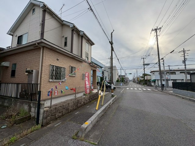 全居室6帖以上・全居室2面採光・全居室に収納がある3LDK！2026年4月リフォーム済！駐車スペース2台可(車種による)！