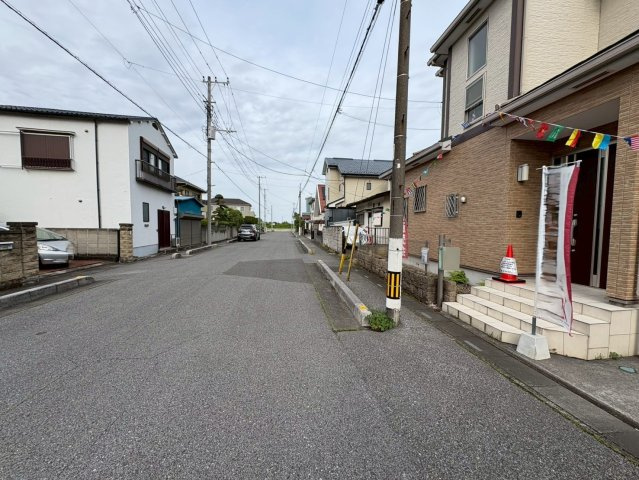 全居室6帖以上・全居室2面採光・全居室に収納がある3LDK！2026年4月リフォーム済！駐車スペース2台可(車種による)！