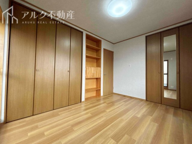洋室内装