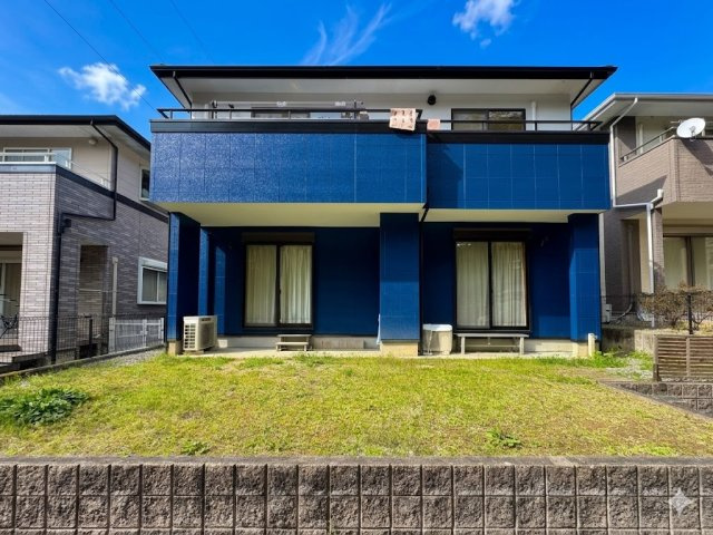 広々とした南庭！夏にはBBQをしたりビニールプールで遊んだり、様々な用途にお使いいただけます！　