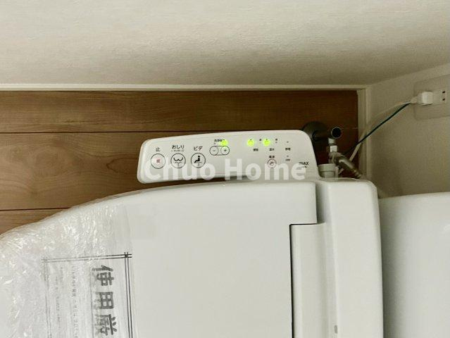 【ウォシュレット】清潔に使いたいお手洗いには最適な設備です。もちろんウォームレットも標準装備です。