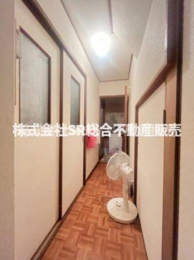 1階脱衣場に繋がる廊下です。