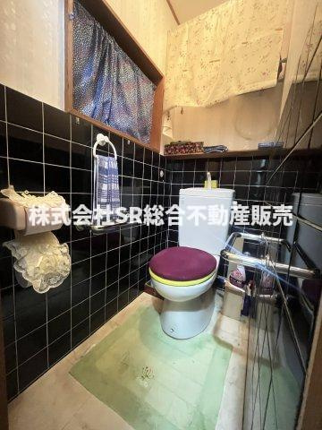 1階脱衣場奥のトイレです。