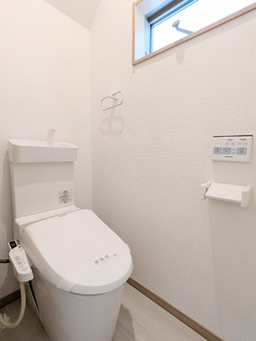 ～1階トイレ写真～