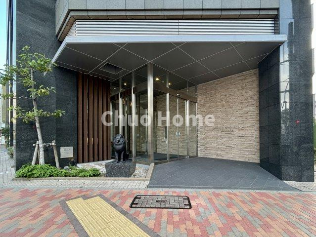 【エントランス】マンションのエントランスは、その物件の印象を決める、顔とも言える場所です。毎日通る場所ですからきれいなのが一番です。