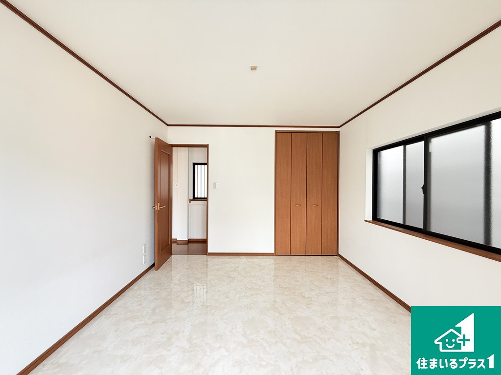 広々とした洋室です