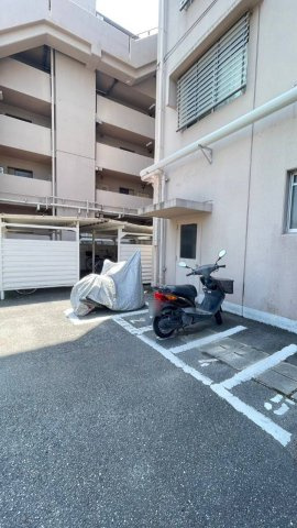 バイク置き場
