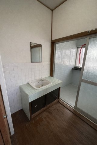 コンパクトで使いやすい洗面所