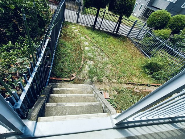 【ドルミ春日部　中古マンションの庭】