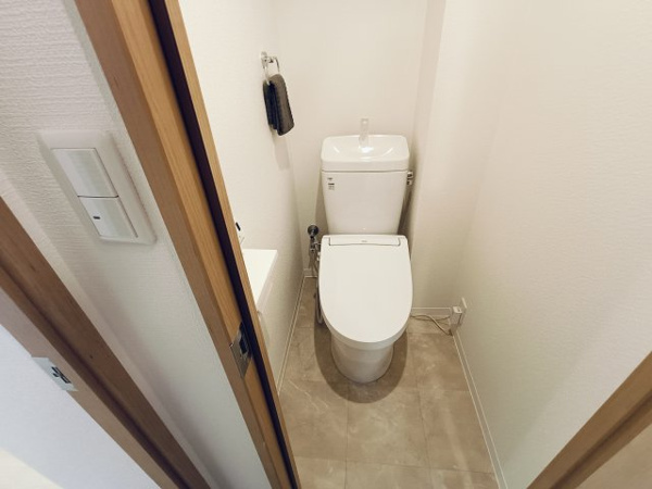 【ドルミ春日部　中古マンションのトイレ】