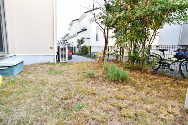 【町田市野津田町　戸建の庭】